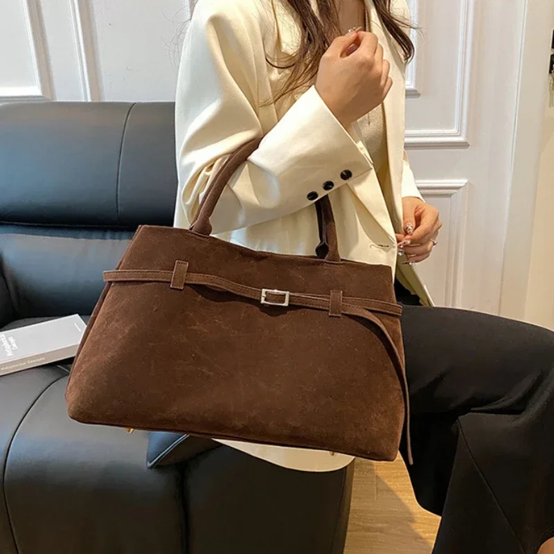 Women Bags Designer Sale - Damska torba z ozdobną klamrą, wykonana