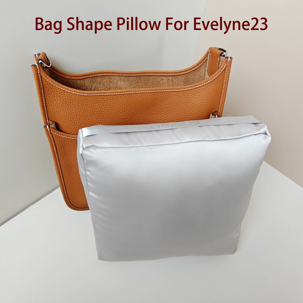 Woman In Bag - Pasuje do torebki Evelyne23, jedwabna poduszka