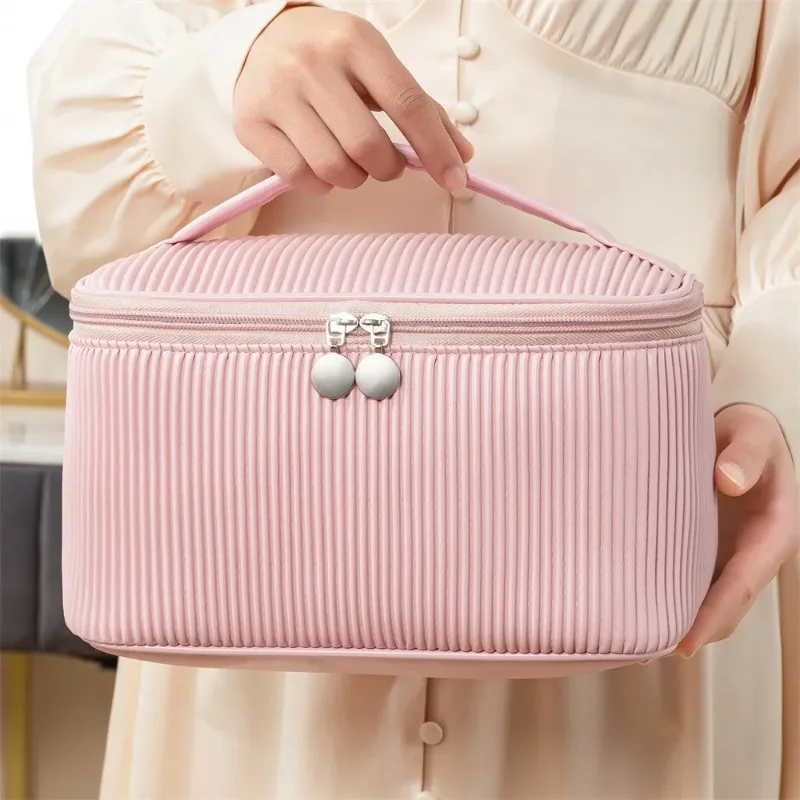 Women Bags Leather - Urocza kosmetyczka z ekoskóry w jednolitym