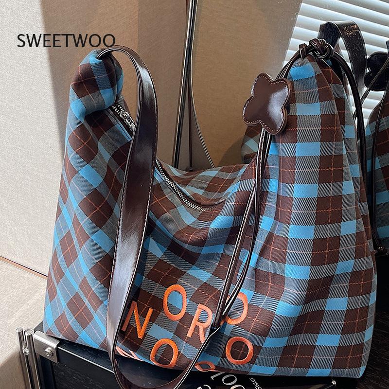 Torba typu hobo z nadrukiem w  – Women Bags For Office Use recenzja i cena